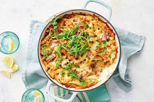 One-pan creamy tuna and leek pasta bake